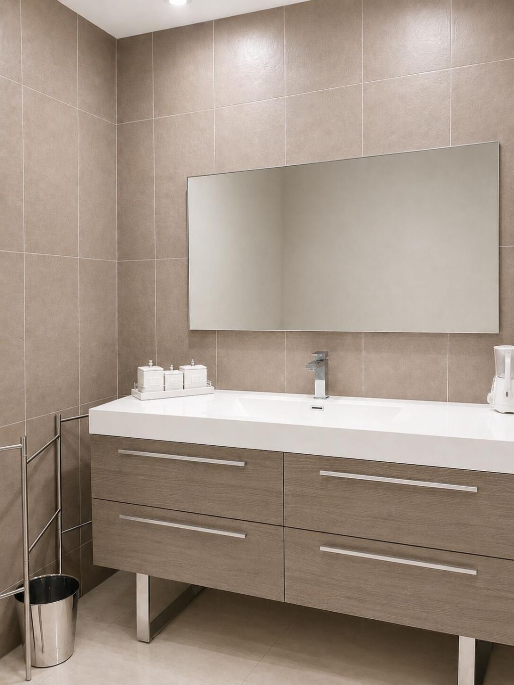 725 N Riverside Drive, Unit 105, Pompano Beach, FL 33062 Photo