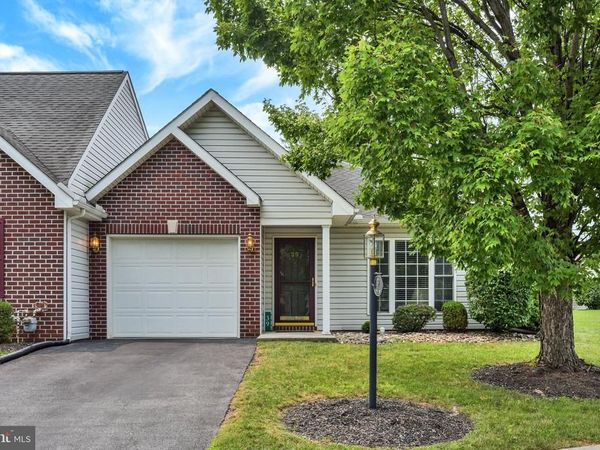 39 BURWICK DRIVE, MECHANICSBURG, PA 17050