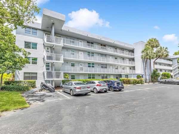 112 Royal Park Dr , Unit 3A, Oakland Park, FL 33309