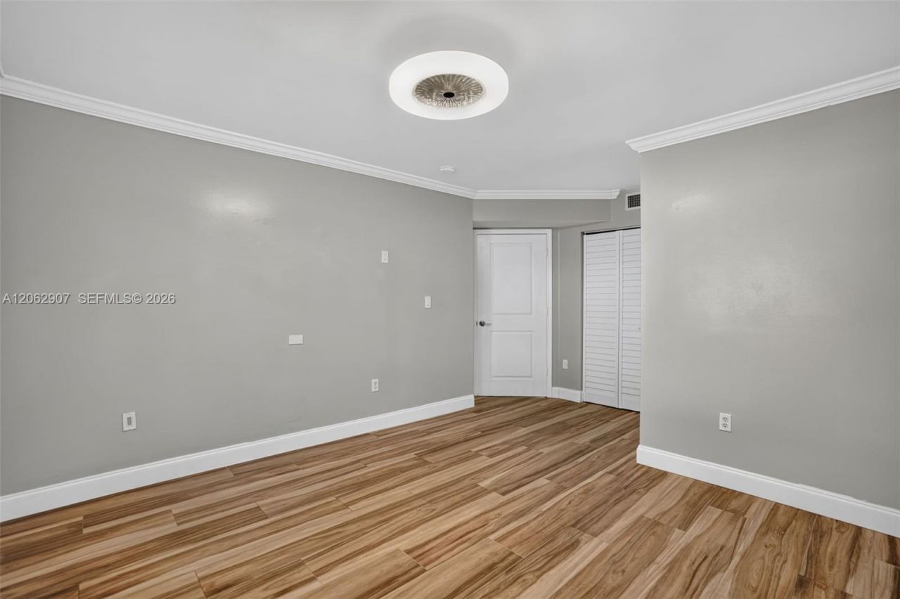 7085 NW 173rd Dr, Unit 403, Hialeah, FL 33015 Photo
