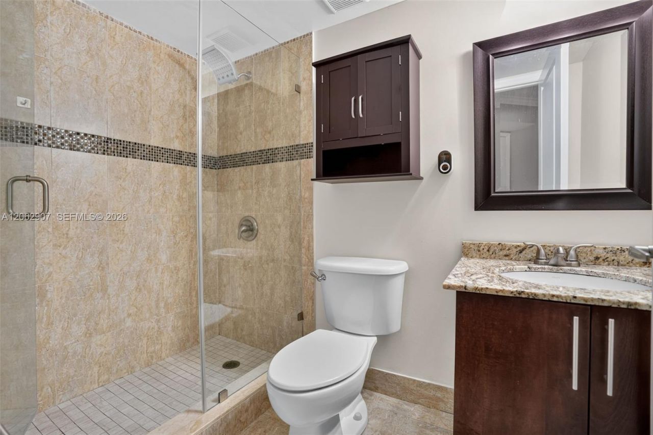 7085 NW 173rd Dr, Unit 403, Hialeah, FL 33015 Photo