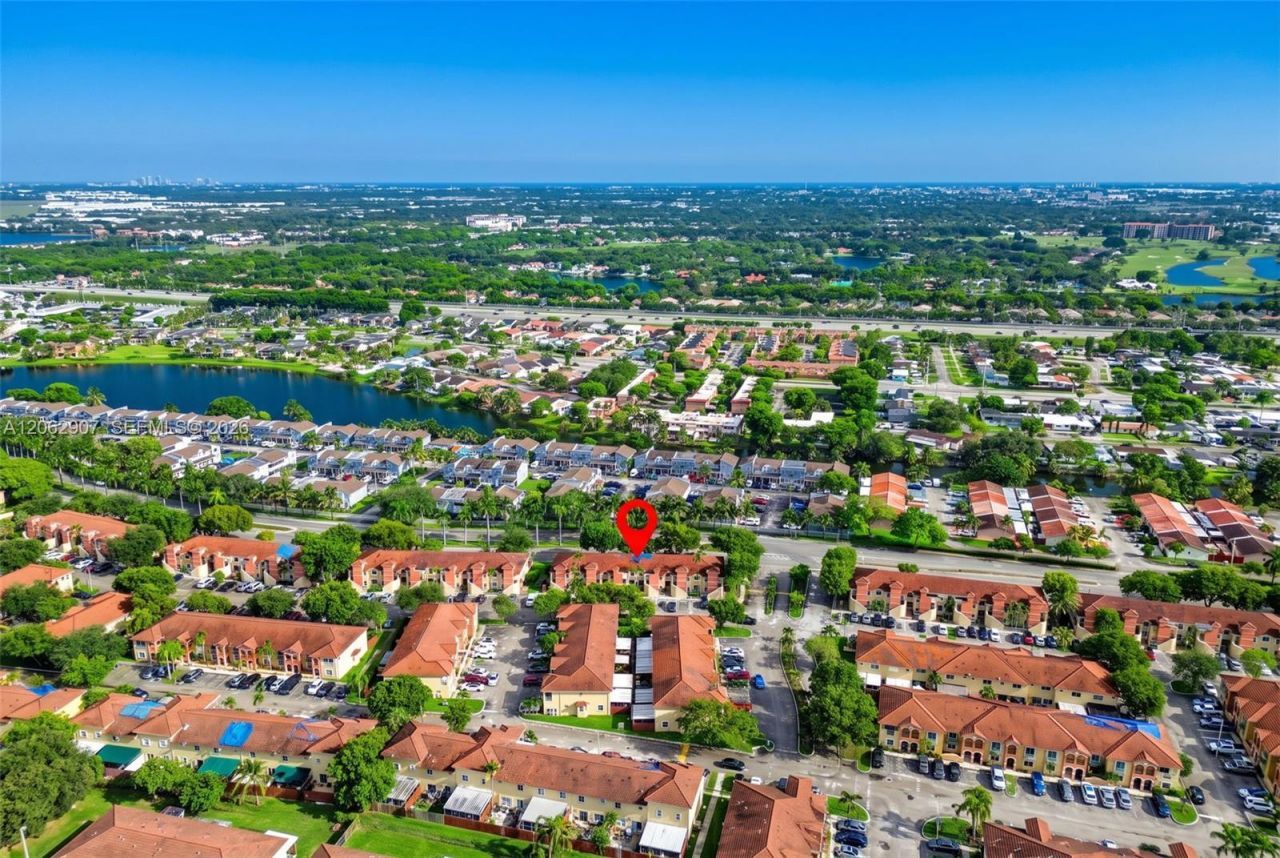 7085 NW 173rd Dr, Unit 403, Hialeah, FL 33015 Photo