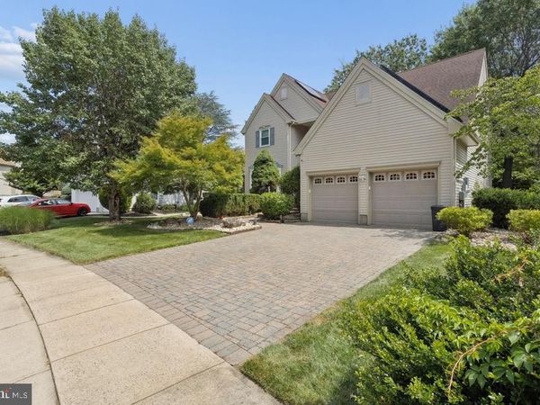 30 LARKSPUR DRIVE, DAYTON, NJ 08810