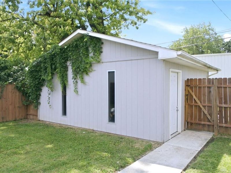 663 Greenlawn Avenue, Dayton, OH 45403 Photo 34