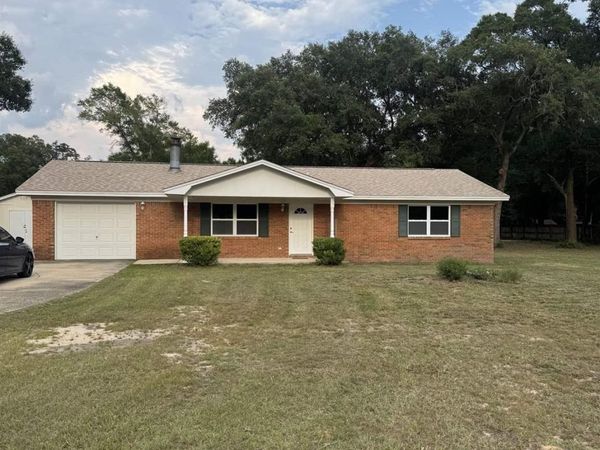 7867 S Airport Rd, Milton, FL 32583