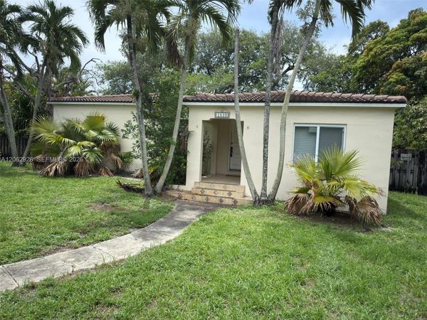 1510 Dewey St , Hollywood, FL 33020