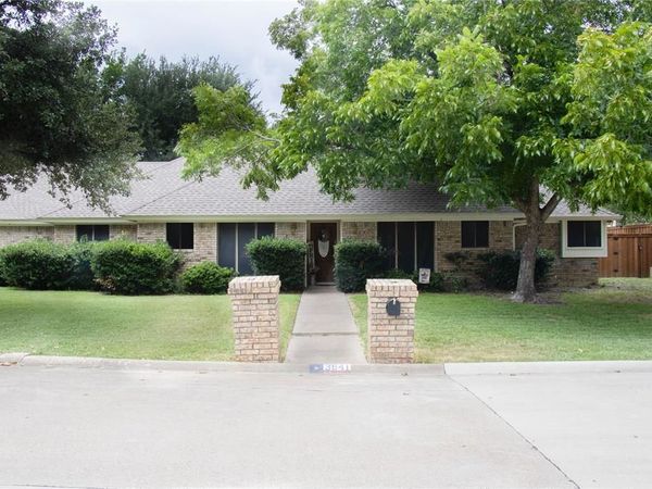 3641 Green Hollow Drive , Grand Prairie, TX 75052