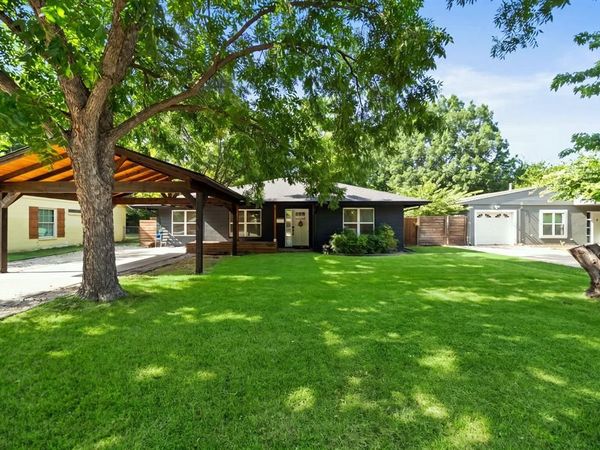 702 Crescent Street, Denton, TX 76201