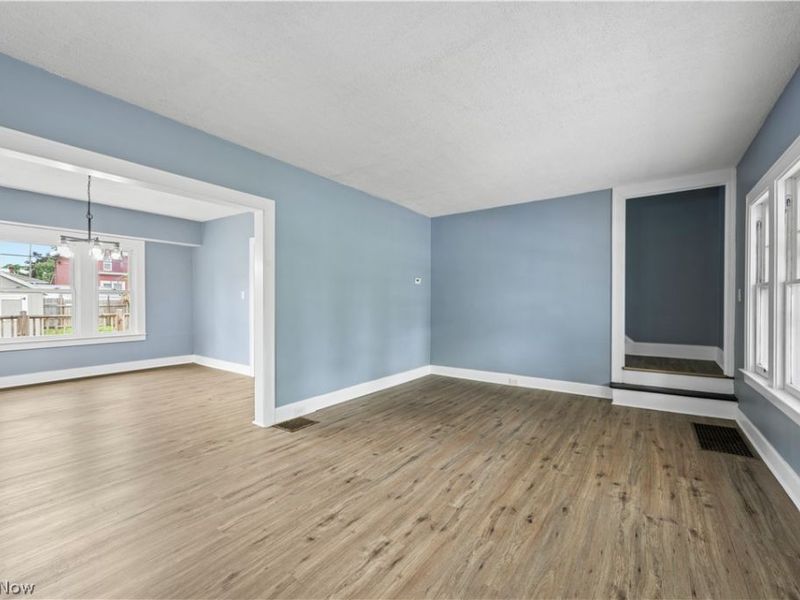 3014 Oak Park Avenue, Cleveland, OH 44109 Photo 3