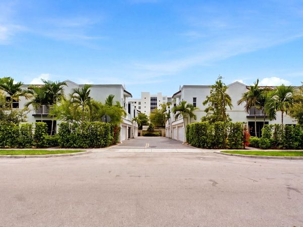 432 SE 16TH Street, Unit 432, Fort Lauderdale, FL 33316