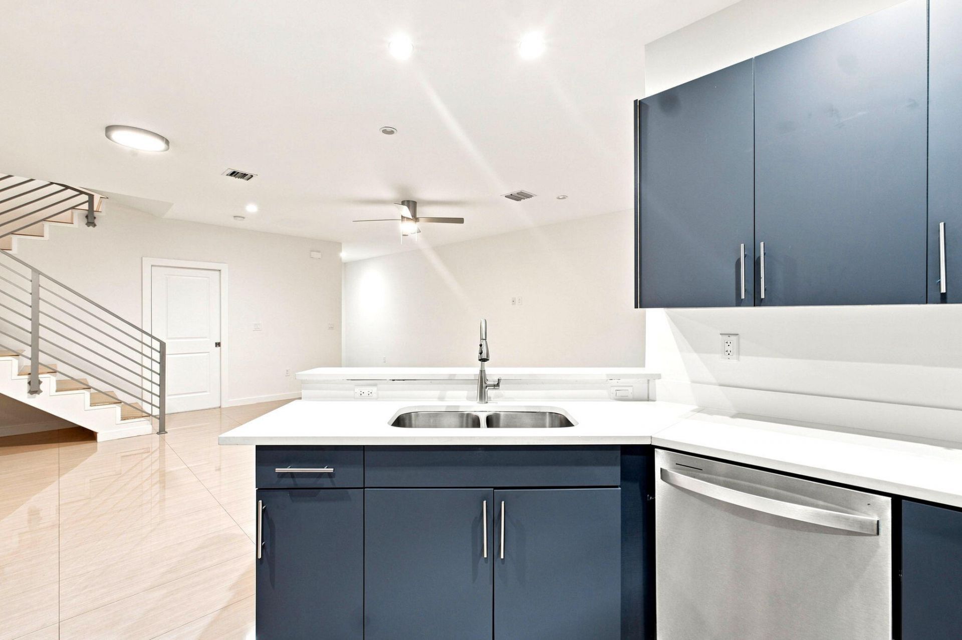 432 SE 16th Street, Unit 432, Fort Lauderdale, FL 33316 Photo