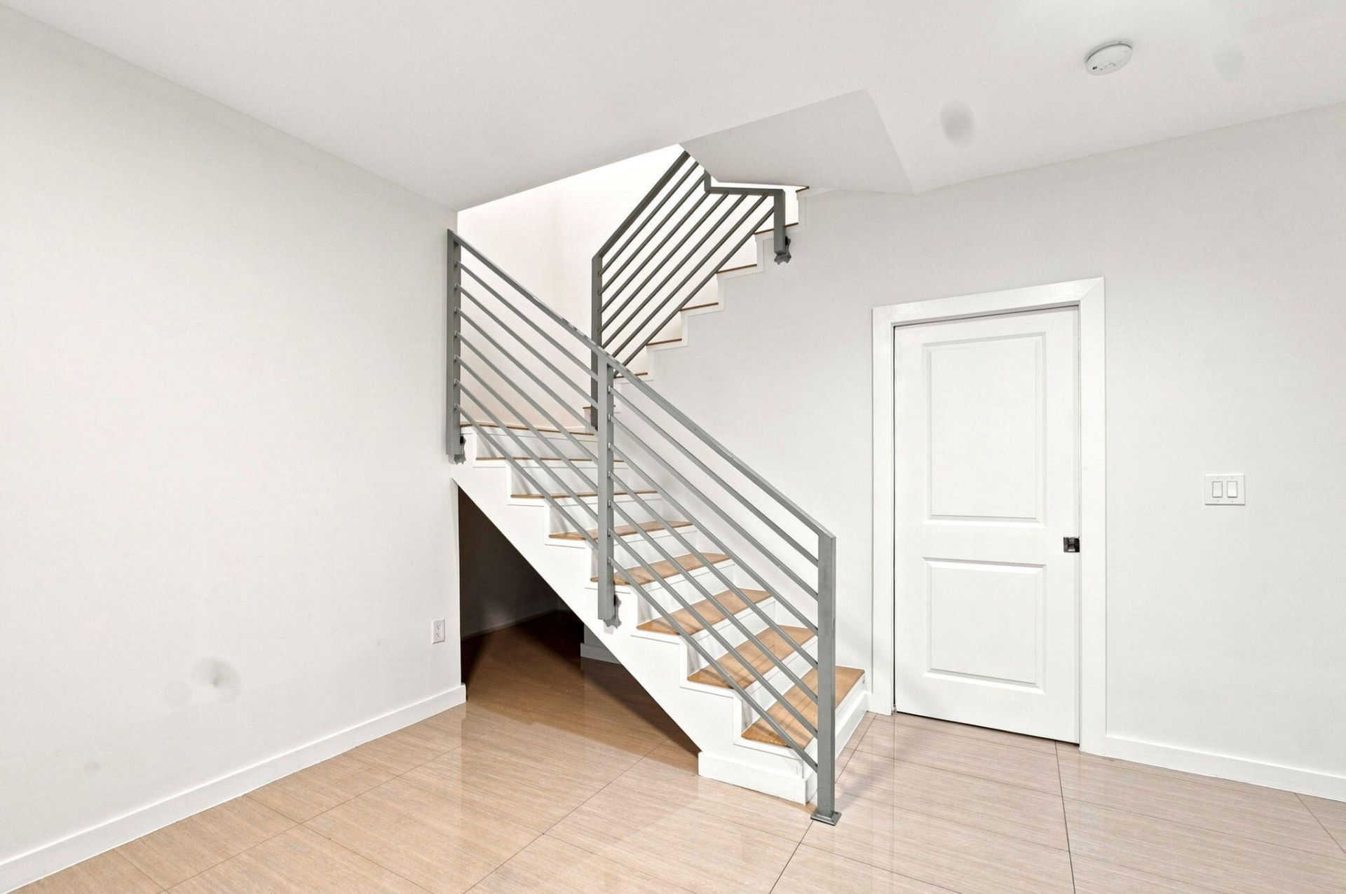 432 SE 16th Street, Unit 432, Fort Lauderdale, FL 33316 Photo