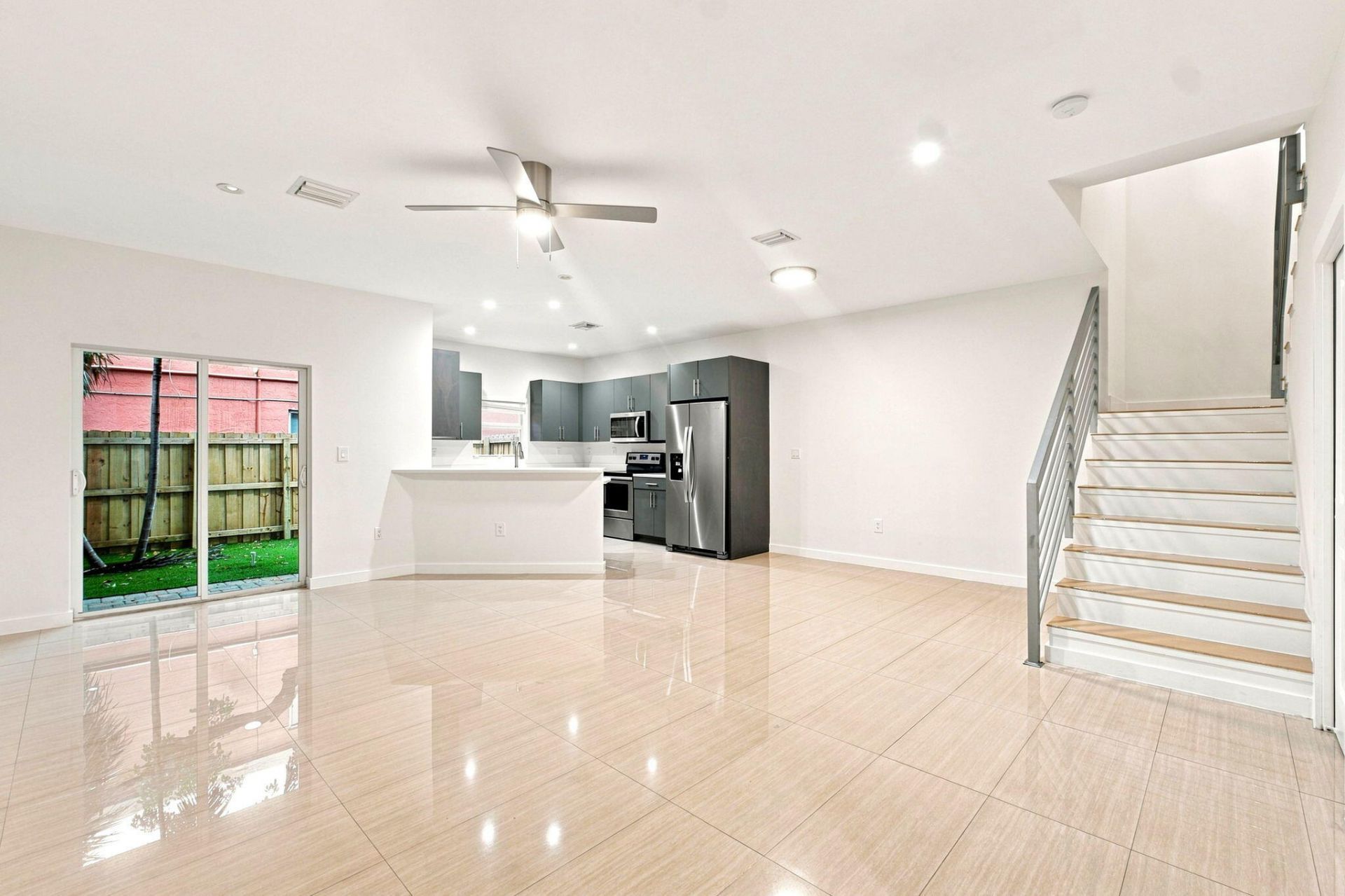 432 SE 16th Street, Unit 432, Fort Lauderdale, FL 33316 Photo