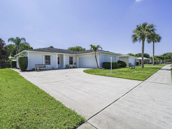 660 26TH Court, Vero Beach, FL 32962