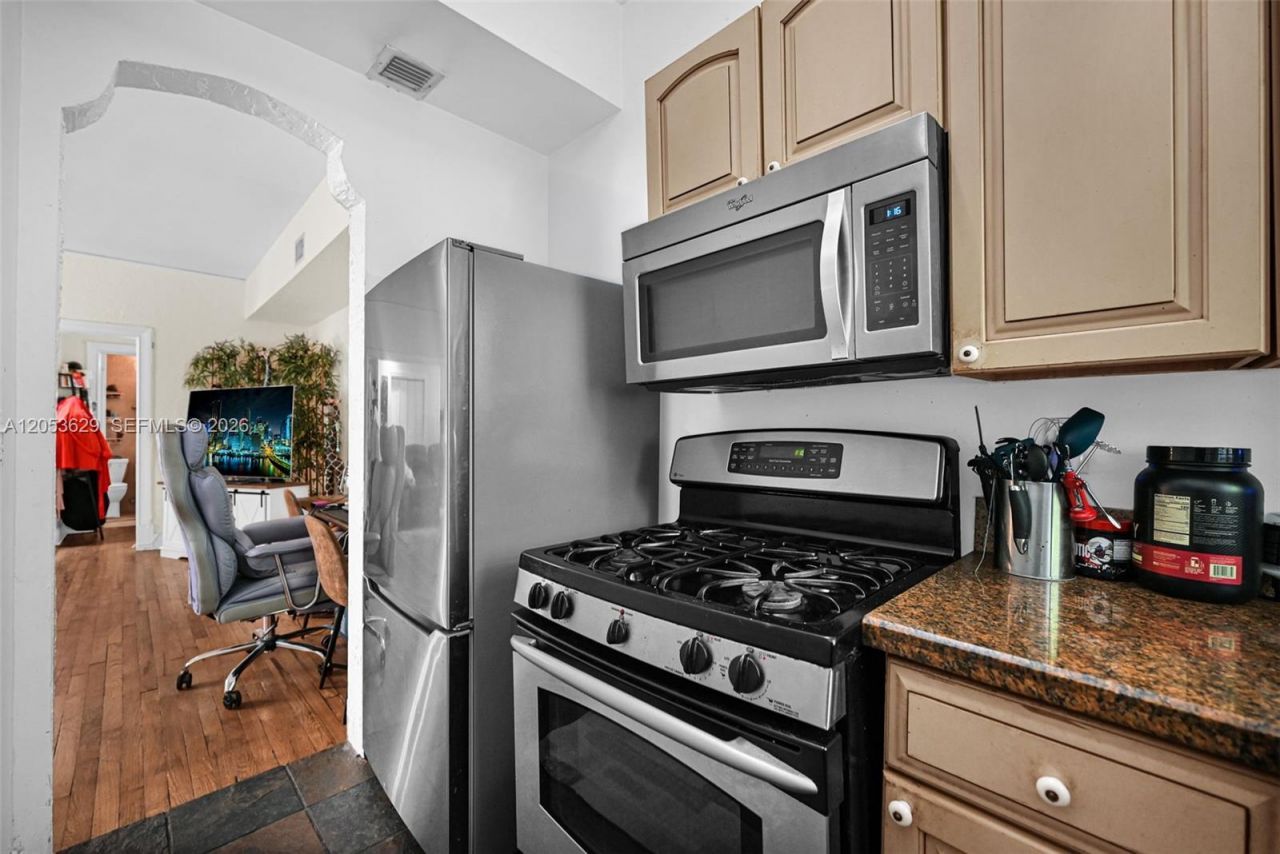 900 16th St, Unit 104, Miami Beach, FL 33139 Photo