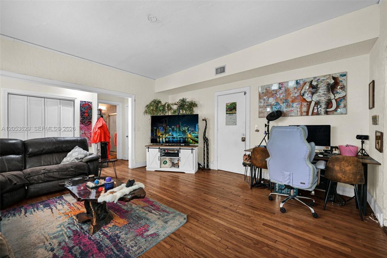 900 16th St, Unit 104, Miami Beach, FL 33139 Photo
