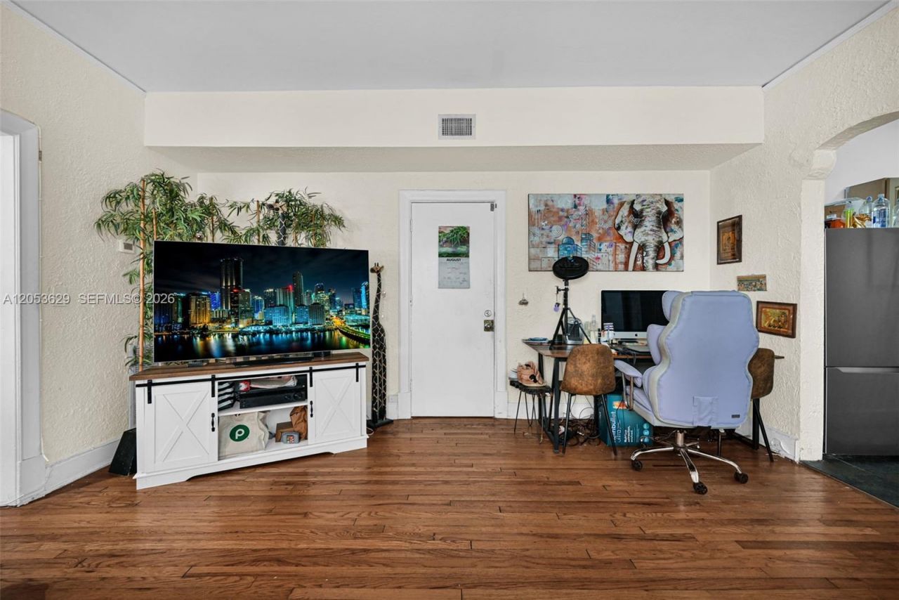 900 16th St, Unit 104, Miami Beach, FL 33139 Photo