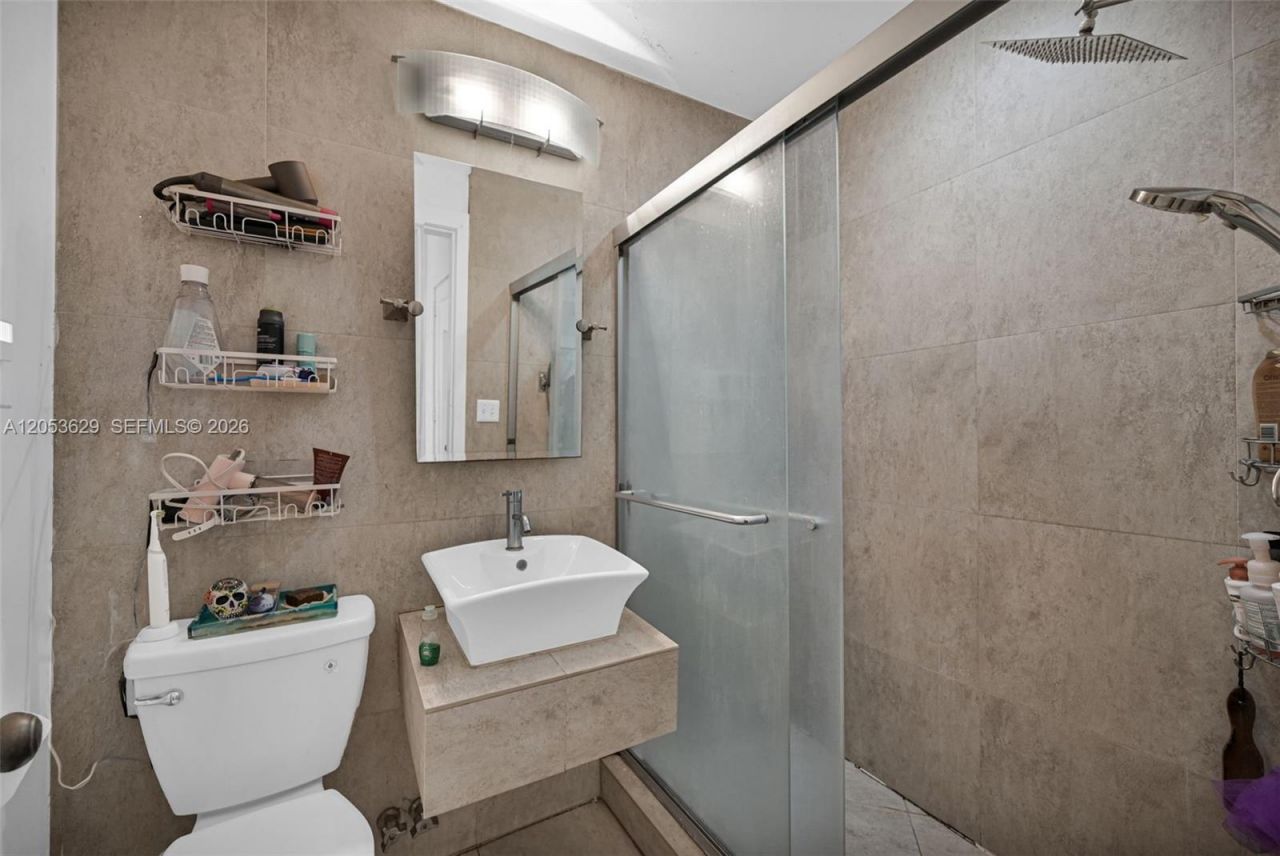 900 16th St, Unit 104, Miami Beach, FL 33139 Photo