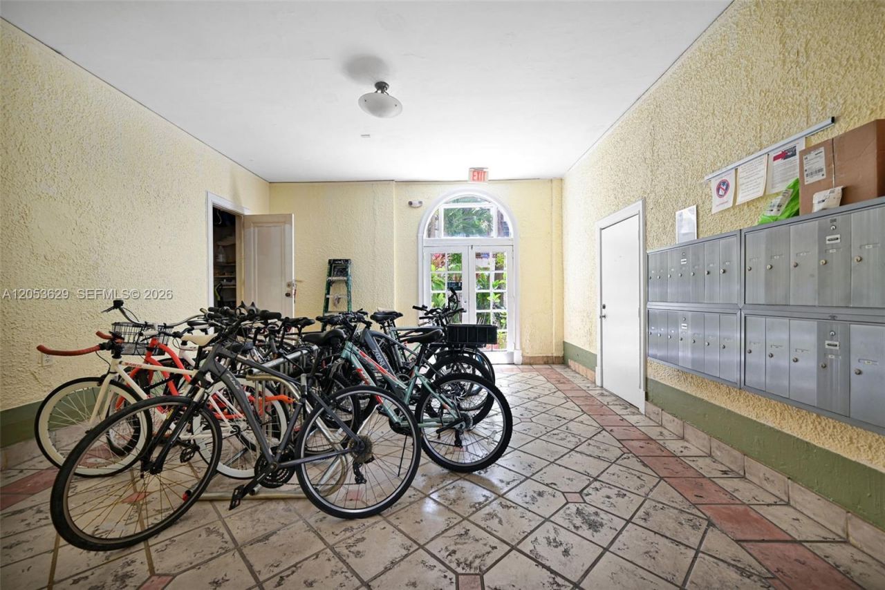 900 16th St, Unit 104, Miami Beach, FL 33139 Photo