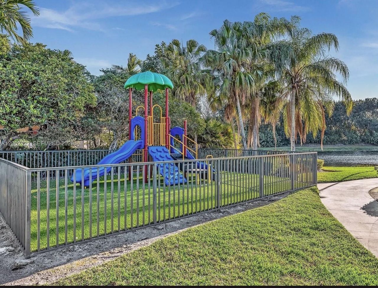 894 Spoonbill Cir, Weston, FL 33326 Photo