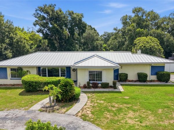 1011 EMERALD DRIVE , BRANDON, FL 33511