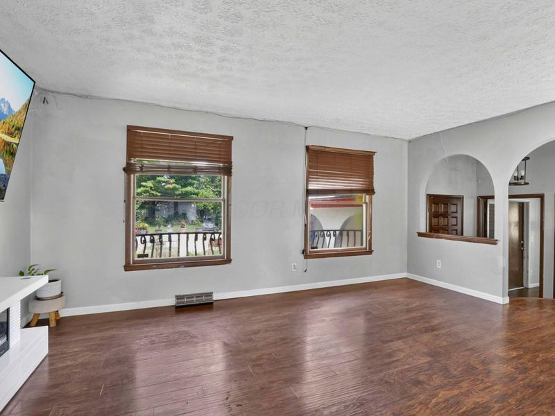 5071 Treeridge Street , Columbus, OH 43229 Photo 10