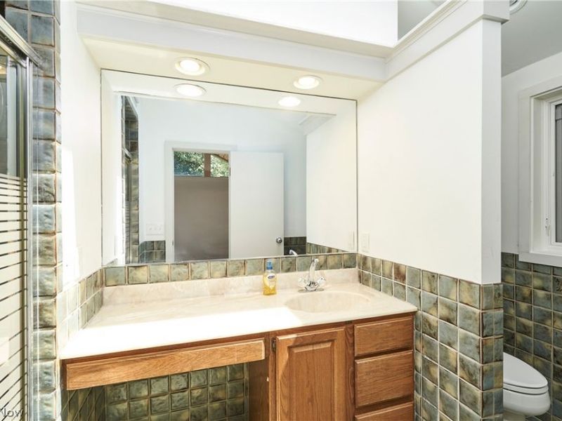 994 Worton Park Drive, Mayfield Village, OH 44143 Photo 18