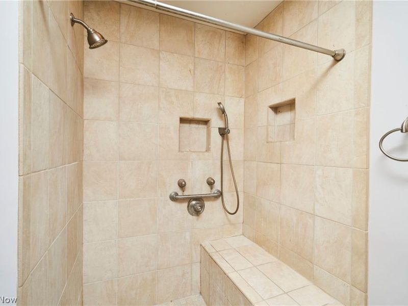 994 Worton Park Drive, Mayfield Village, OH 44143 Photo 23