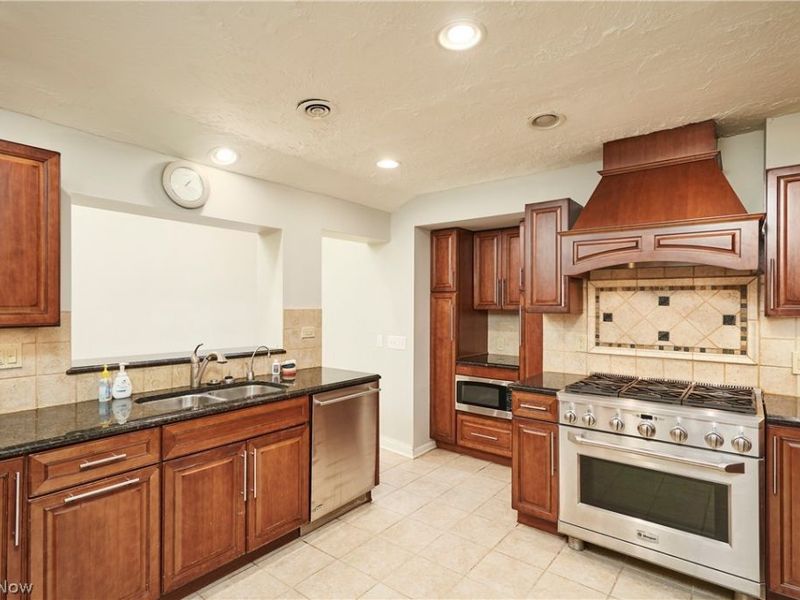 994 Worton Park Drive, Mayfield Village, OH 44143 Photo 42