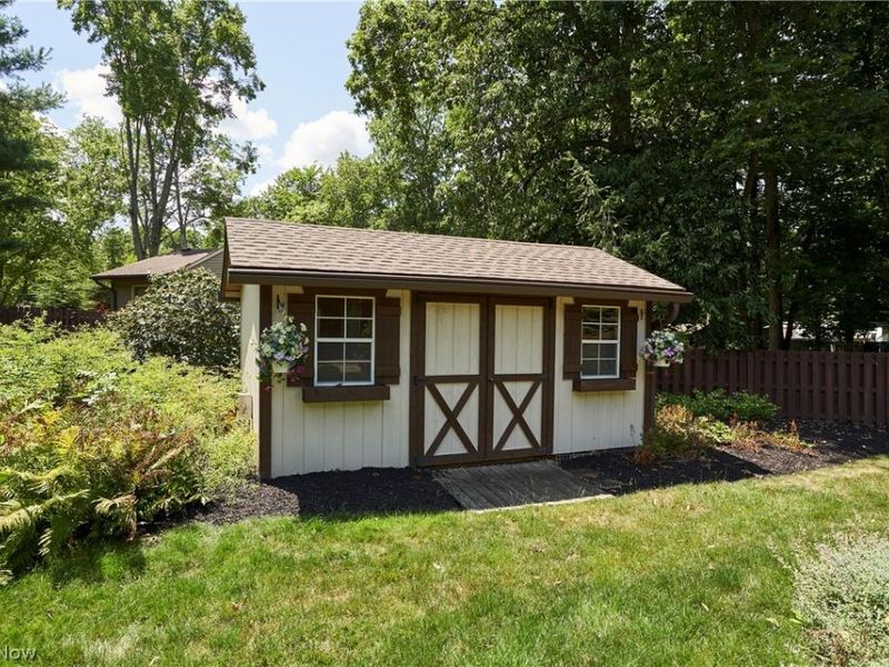 994 Worton Park Drive, Mayfield Village, OH 44143 Photo 7