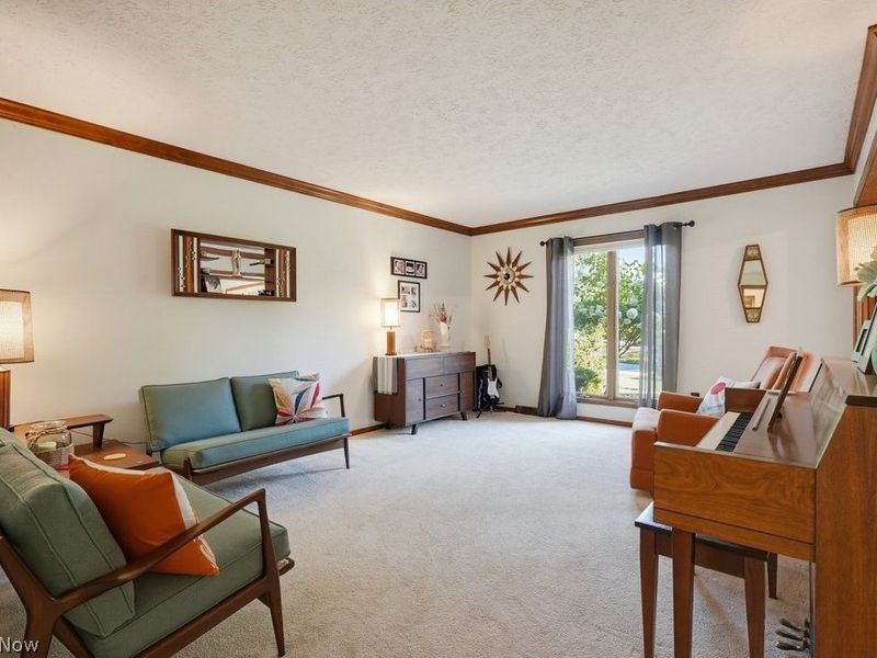 17553 Deer Ridge Circle, Strongsville, OH 44136 Photo 10