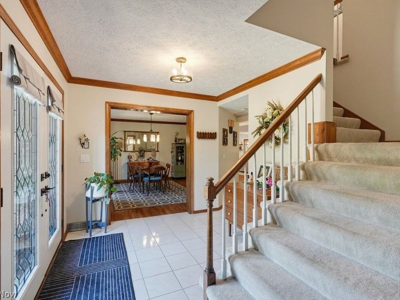17553 Deer Ridge Circle, Strongsville, OH 44136 Photo 3