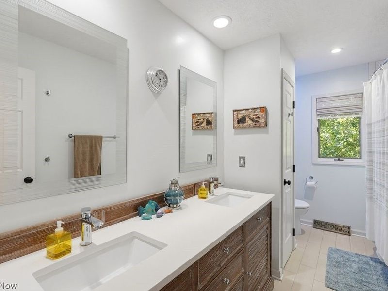 17553 Deer Ridge Circle , Strongsville, OH 44136 Photo 31