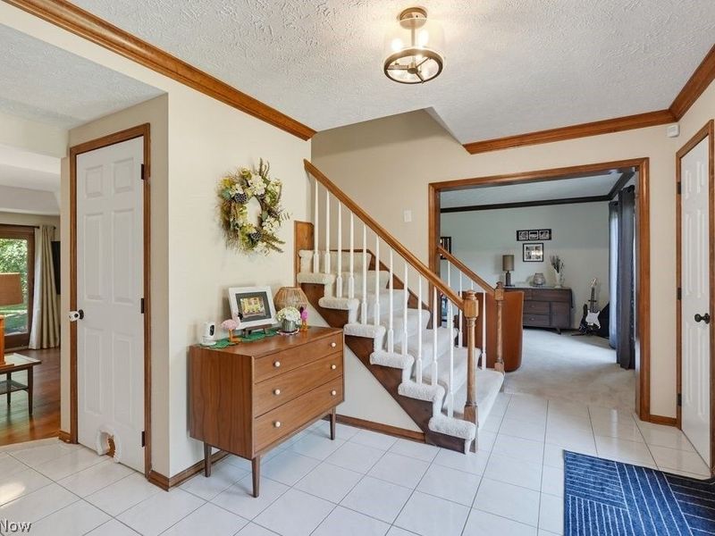 17553 Deer Ridge Circle , Strongsville, OH 44136 Photo 4