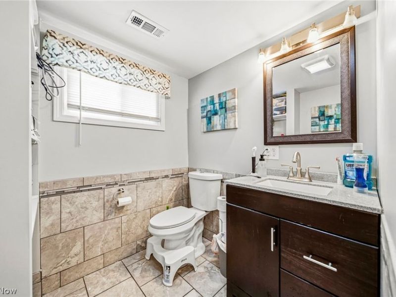 5758 Fitch Road, North Olmsted, OH 44070 Photo 34