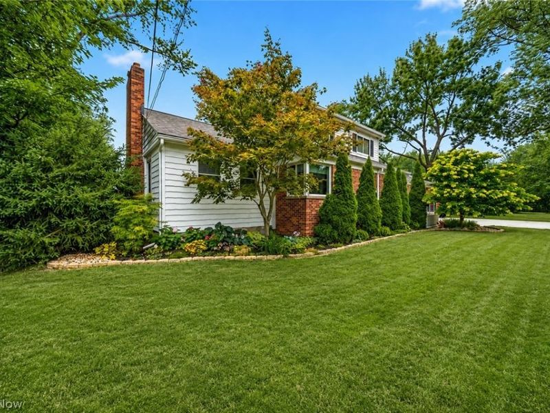 5758 Fitch Road, North Olmsted, OH 44070 Photo 6