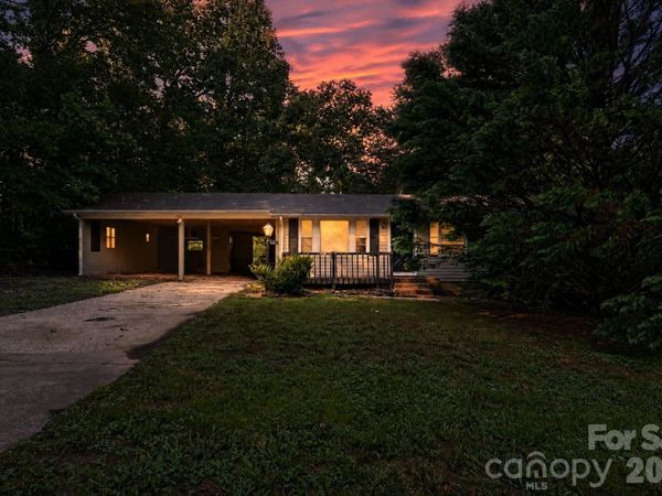 607 Texas Trail , Dallas, NC 28034