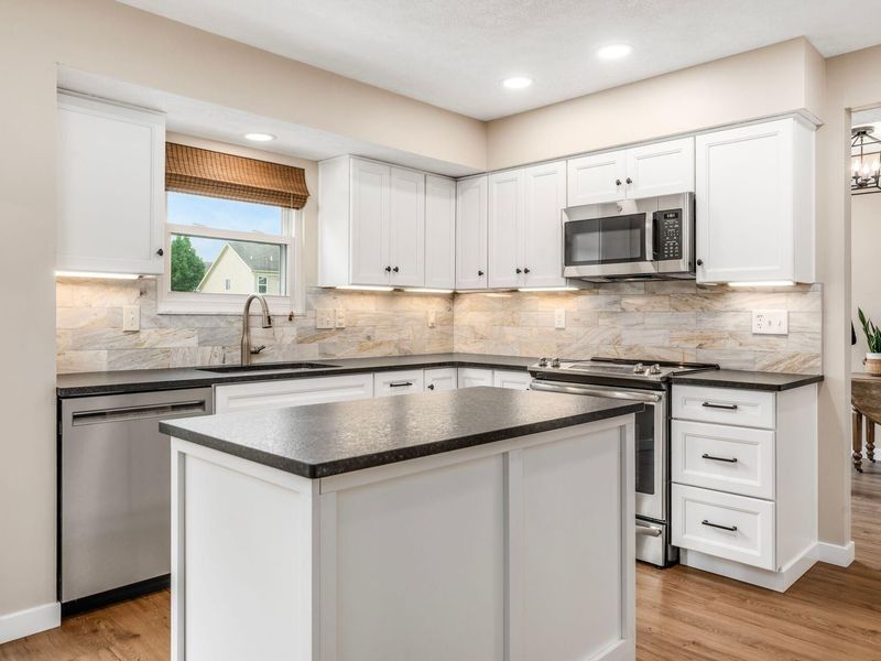 1836 Royal Oak Drive, Lewis Center, OH 43035 Photo 13