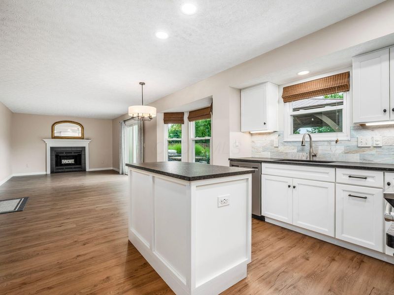 1836 Royal Oak Drive, Lewis Center, OH 43035 Photo 5