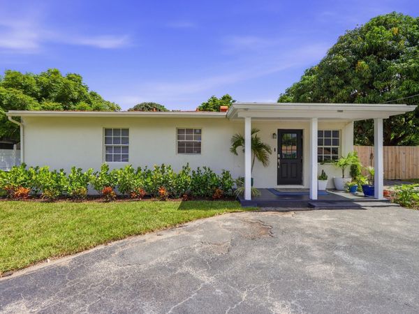 1900 CARISSA Road, Lake Clarke Shores, FL 33406
