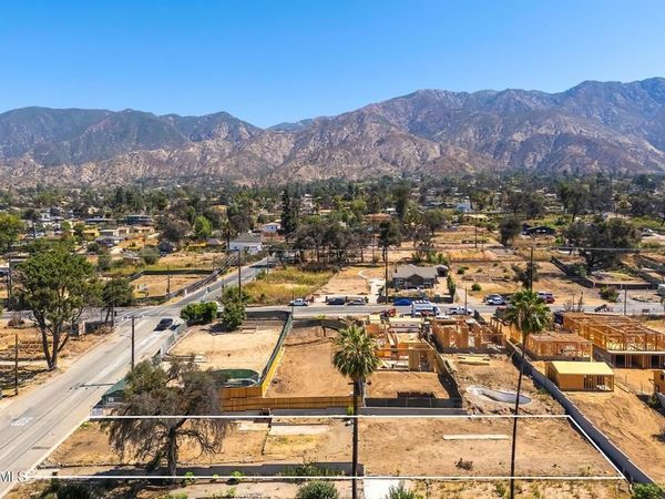2738 N Marengo Avenue, Altadena, CA 91001