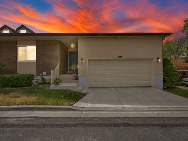 2246 E LINCOLN CT , Holladay, UT 84124