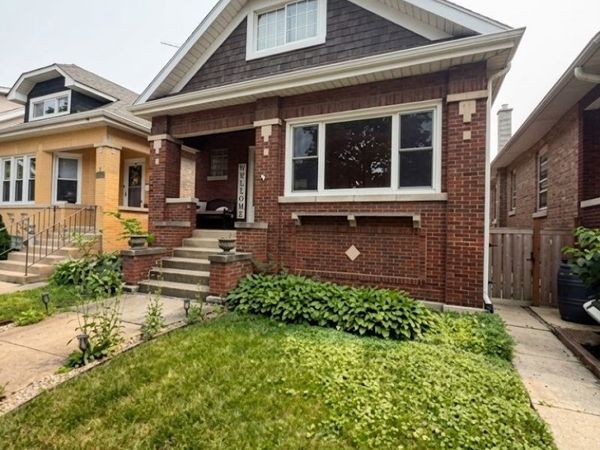6950 30th Place , Berwyn, IL 60402