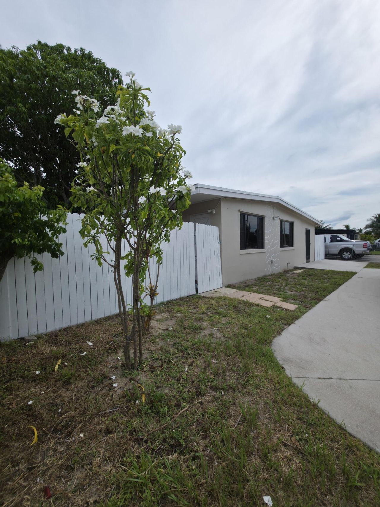 5536 Purdy Lane, West Palm Beach, FL 33415 Photo