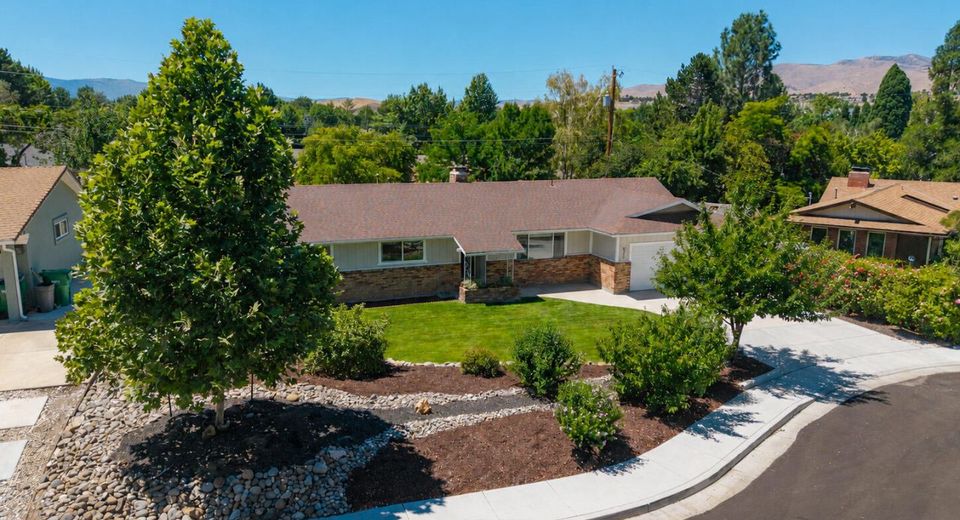 975 Joshua Drive, Reno, NV 89509 Photo