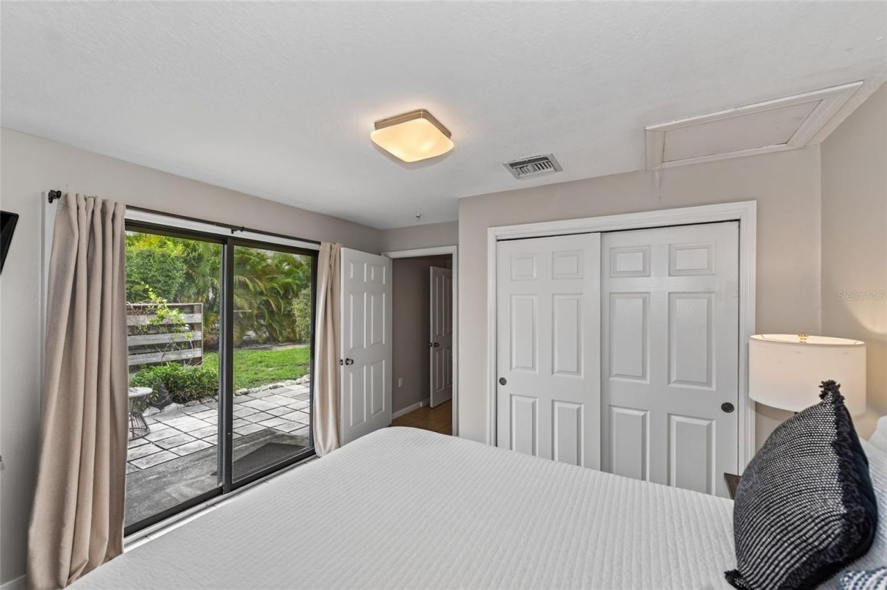 2475 Alameda Avenue, Unit B, Sarasota, FL 34234 Photo