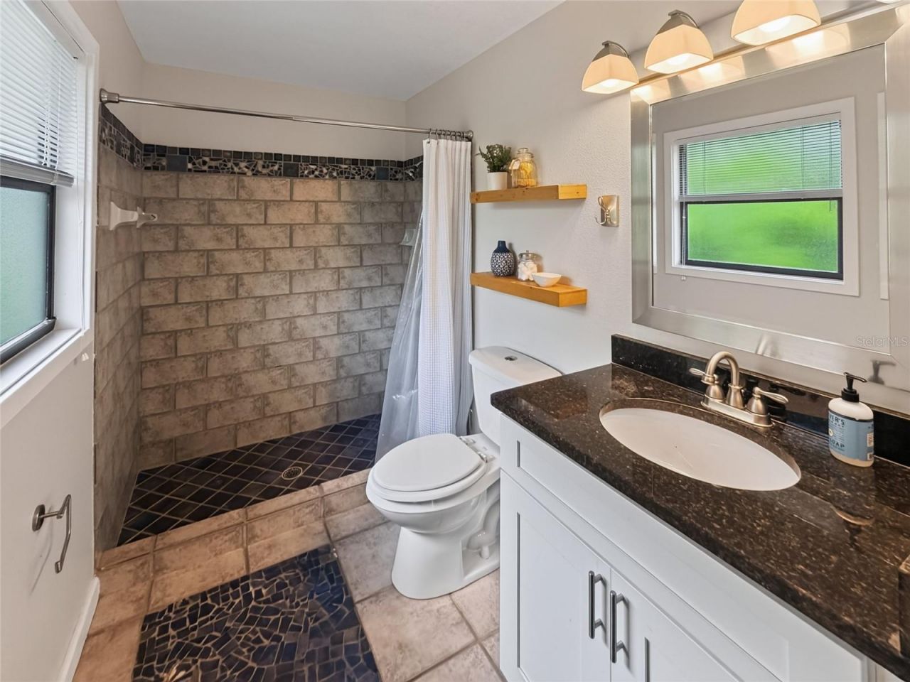 2475 Alameda Avenue, Unit B, Sarasota, FL 34234 Photo