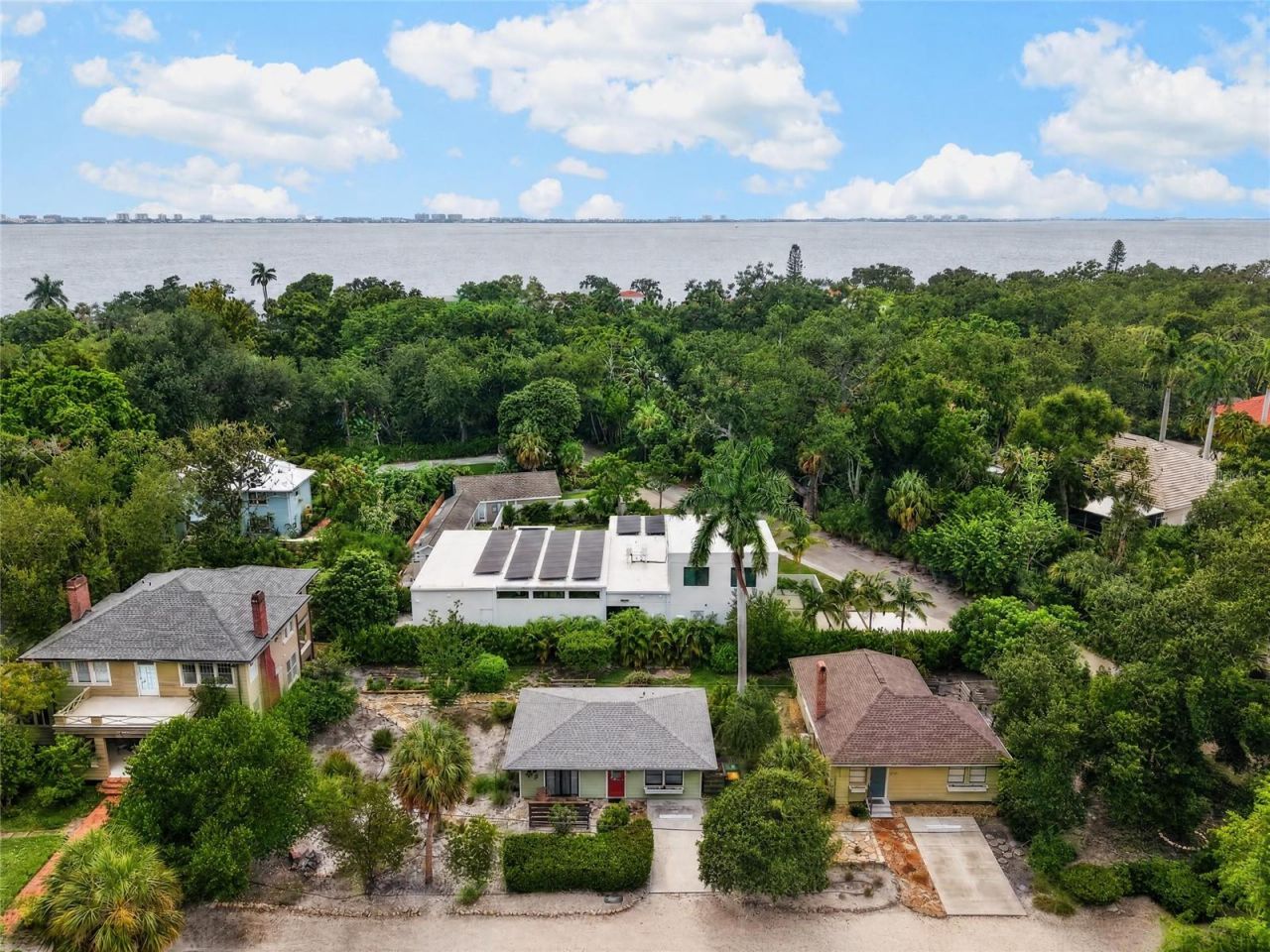 2475 Alameda Avenue, Unit B, Sarasota, FL 34234 Photo
