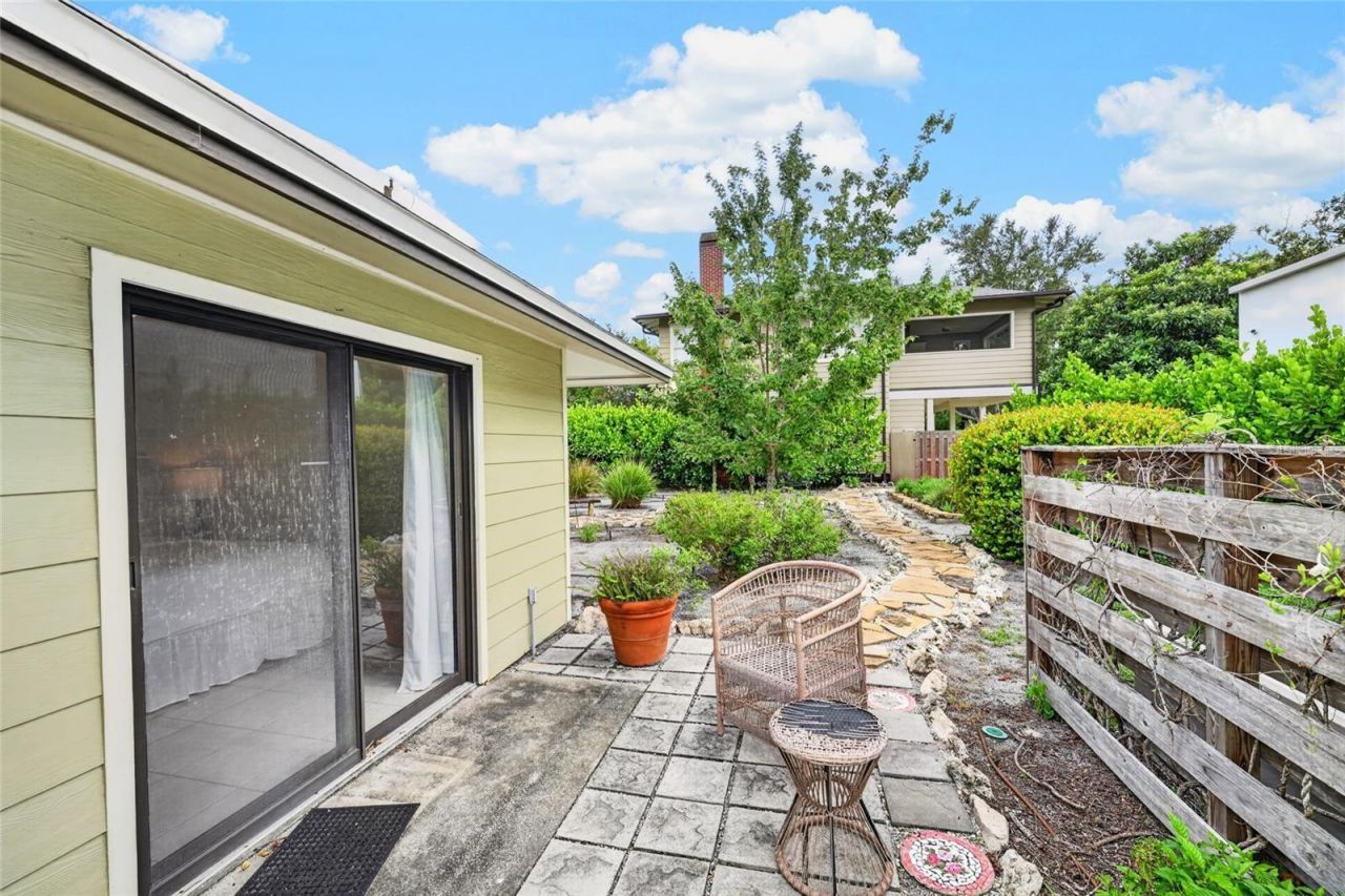 2475 Alameda Avenue, Unit B, Sarasota, FL 34234 Photo