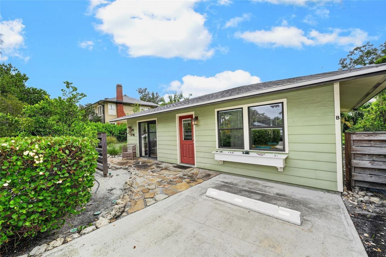 2475 Alameda Avenue, Unit B, Sarasota, FL 34234 Photo